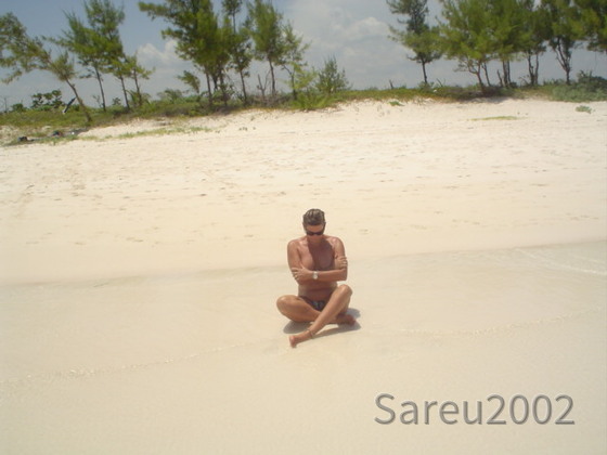 Sareu2002s Freundin am Strand