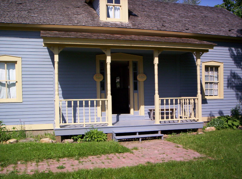 buffyregister_18th_Century_House_Minnesota
